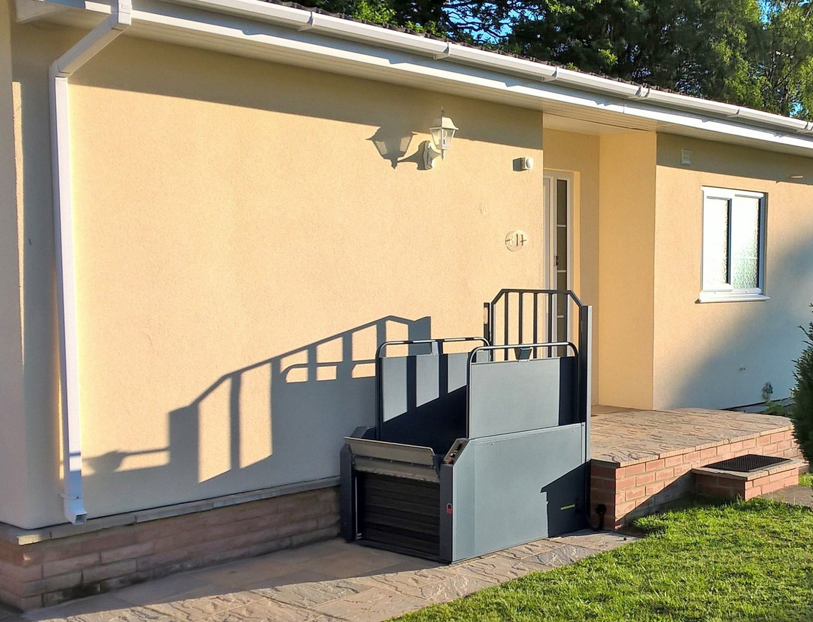Image of a Wessex SP500 platform lift